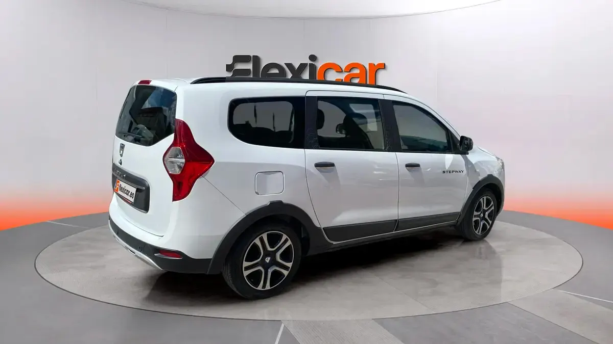 Usado Dacia Lodgy 116 CV (85 kW) 2021 Blanco Monovolumen