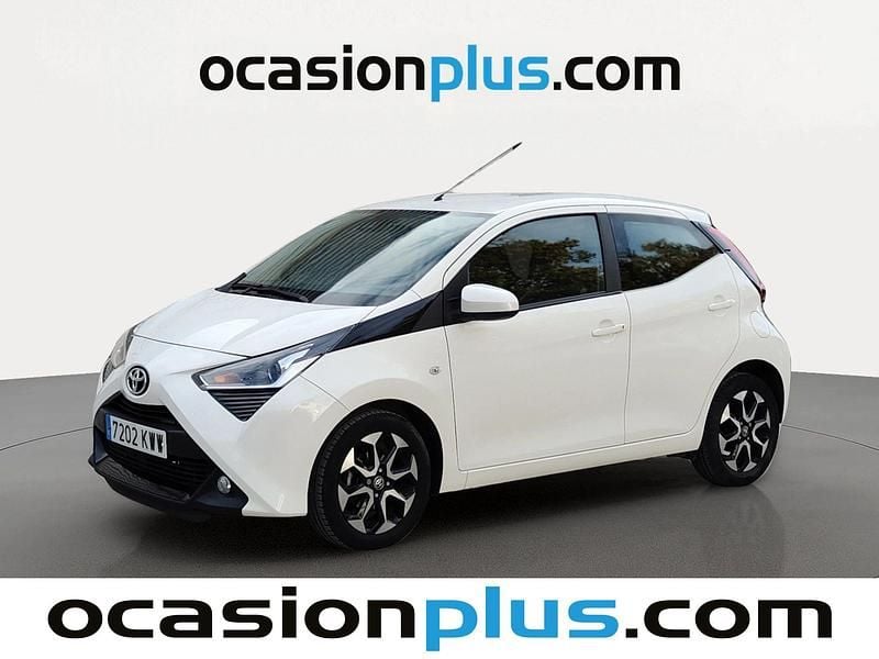 Blanco Usado 2019 Toyota Aygo X-play Utilitario | 11.446 € (Precio justo) - Imagen 1/4