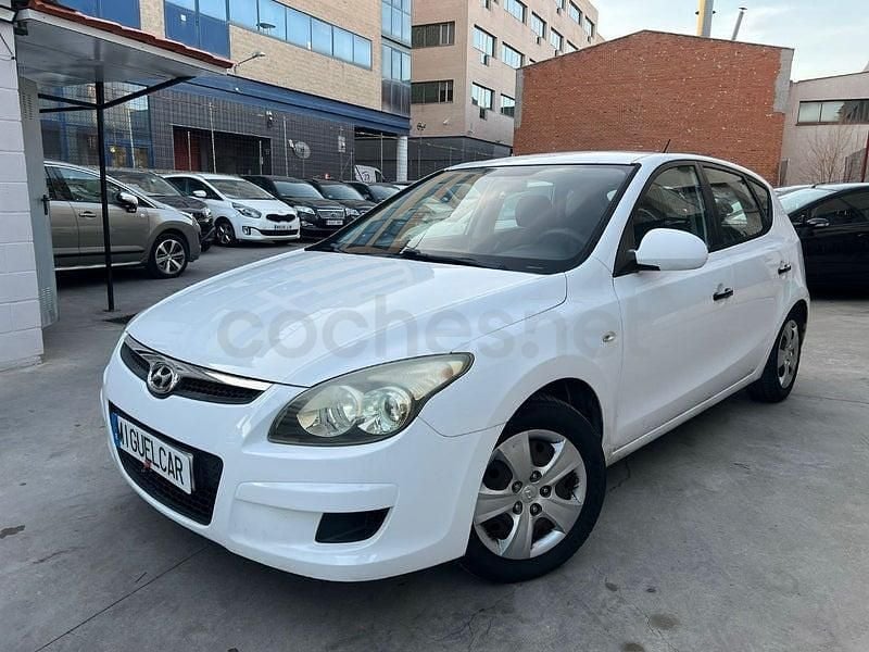 Brugt Hyundai i30 Classic 109 HK (80 kW) 2010 Hvid Sedan