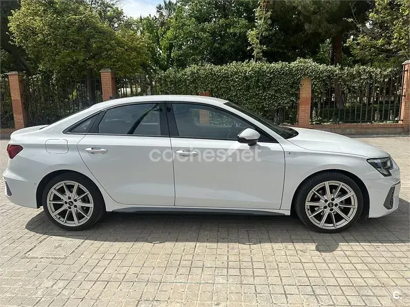Usado Audi A3 S-Line 150 CV (110 kW) 2023 Blanco Berlina