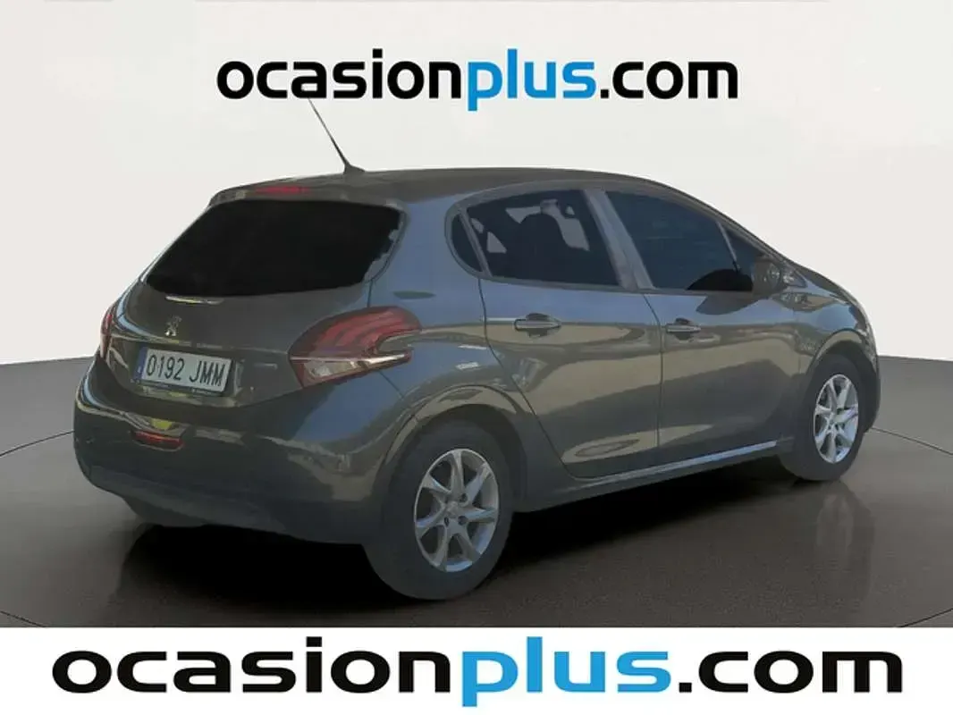 Usado Peugeot 208 Active 83 CV (61 kW) 2016 Gris Utilitario