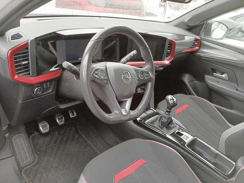 Usado Opel Mokka GS Line 130 CV (95 kW) 2022 Blanco SUV