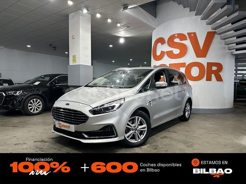 Usado Ford S-MAX Titanium 190 CV (139 kW) 2023 Gris / plata Monovolumen