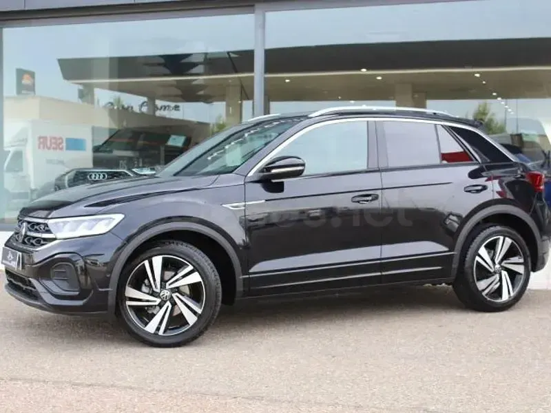 Usado VW T-Roc R-line 150 CV (110 kW) 2023 Negro SUV