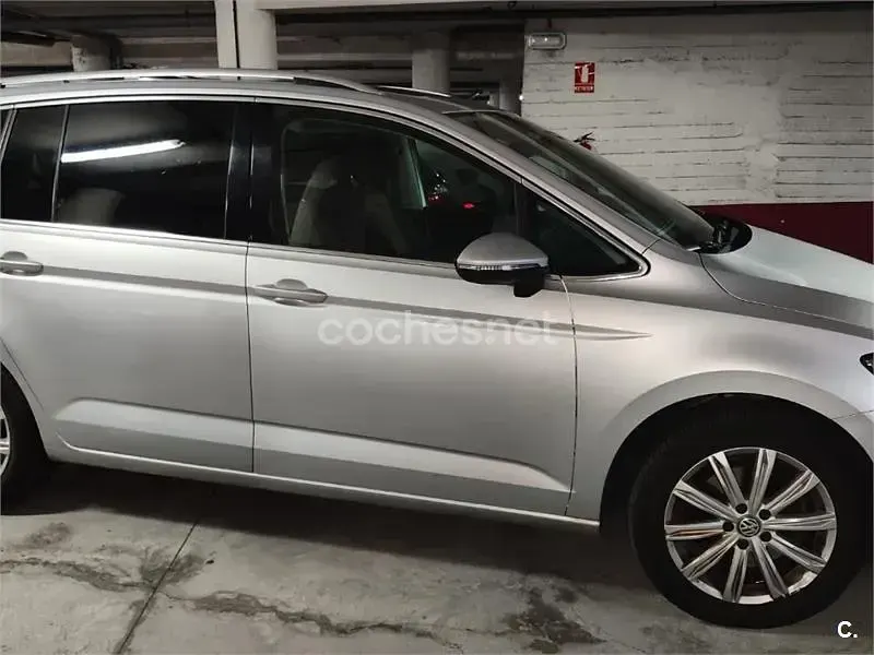 Usado VW Touran Sportline 150 CV (110 kW) 2016 Blanco Monovolumen