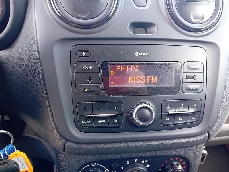 Usado Dacia Dokker Ambiance 90 CV (66 kW) 2017 Blanco Monovolumen