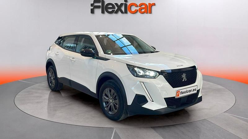 Usado Peugeot 2008 Active 110 CV (80 kW) 2021 Blanco SUV
