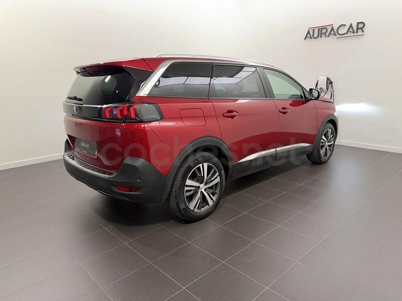 Usado Peugeot 5008 Allure 130 CV (95 kW) 2022 Rojo SUV
