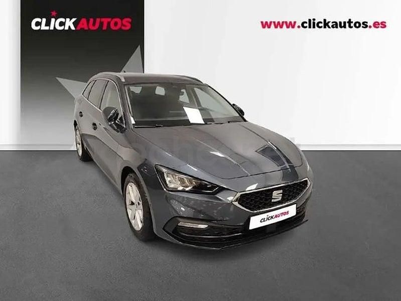 Usado Seat Leon Style 116 CV (85 kW) 2025 Gris / plata Familiar