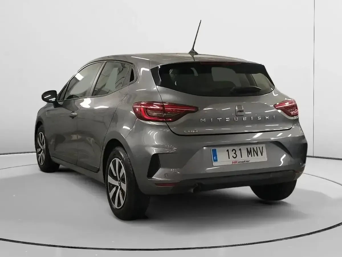 Usado Mitsubishi Colt Motion 91 CV (66 kW) 2024 Gris Berlina