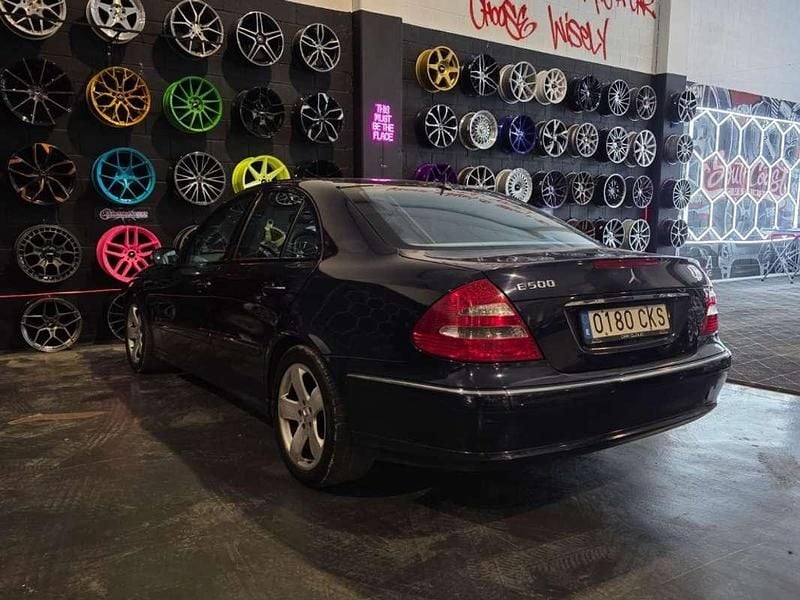 Usado Mercedes E500 306 CV (225 kW) 2003 Azul Berlina