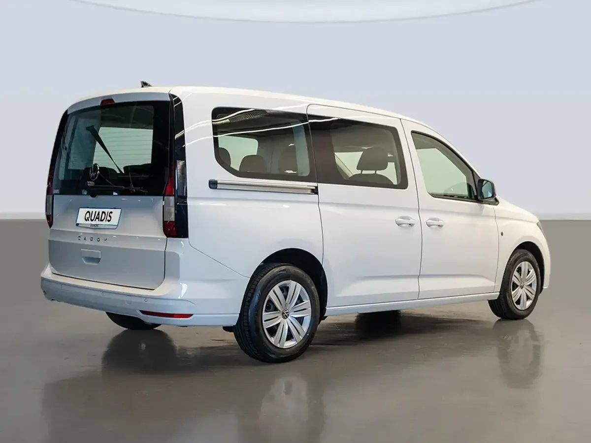 Usado VW Caddy Maxi 116 CV (85 kW) 2025 Blanco Monovolumen