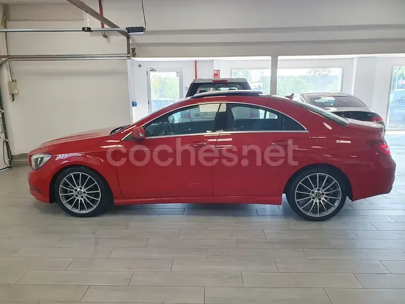 Usado Mercedes CLA220 177 CV (130 kW) 2017 Rojo Coupe