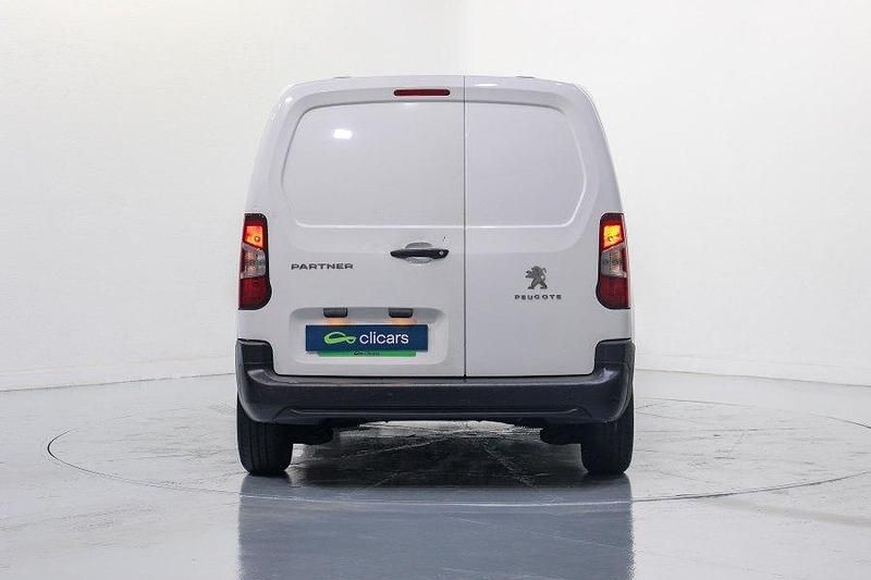 Usado Peugeot Partner Premium 100 CV (73 kW) 2022 Monovolumen