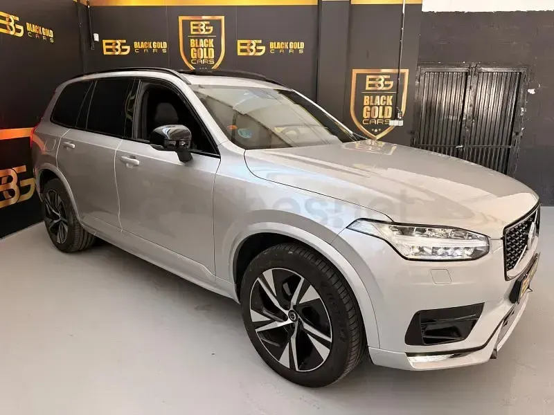 Usado Volvo XC90 R-Design 235 CV (172 kW) 2021 Gris / plata SUV