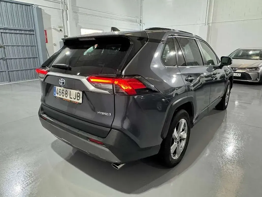 Usado Toyota RAV4 Hybrid Advance 218 CV (160 kW) 2020 Gris / plata SUV