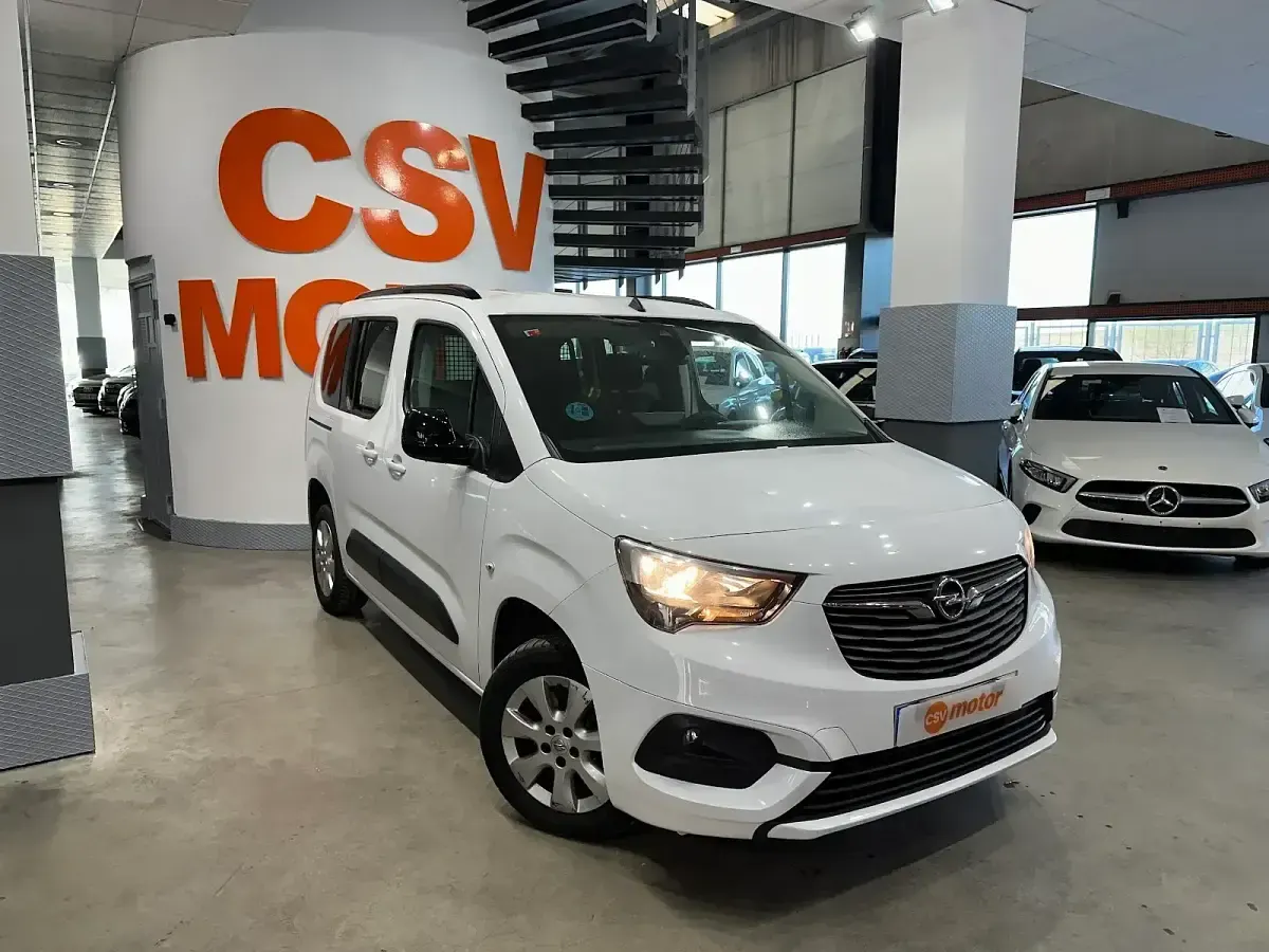 Usado Opel Combo Business Edition 100 CV (73 kW) 2023 Blanco
