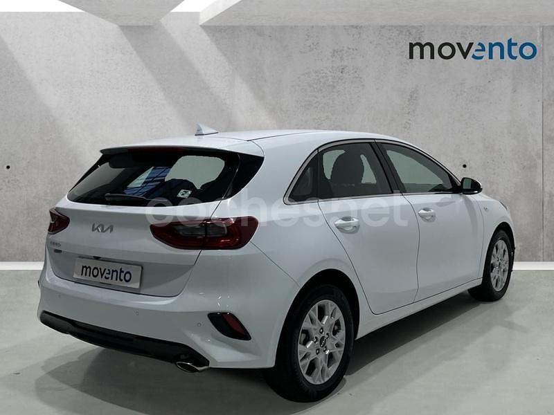 Używany Kia Ceed 136 KM (100 kW) 2023 Biały Hatchback