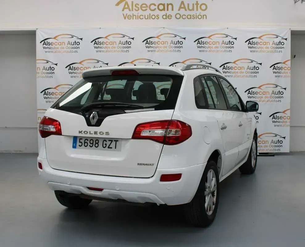 Usado Renault Koleos Dynamique 150 CV (110 kW) 2010 Blanco SUV