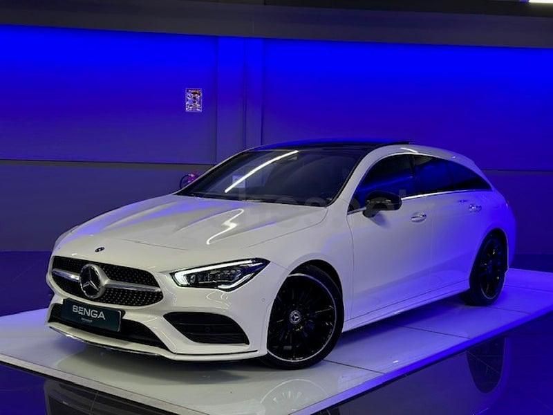 Usado Mercedes CLA200 Shooting Brake 150 CV (110 kW) 2020 Blanco Familiar