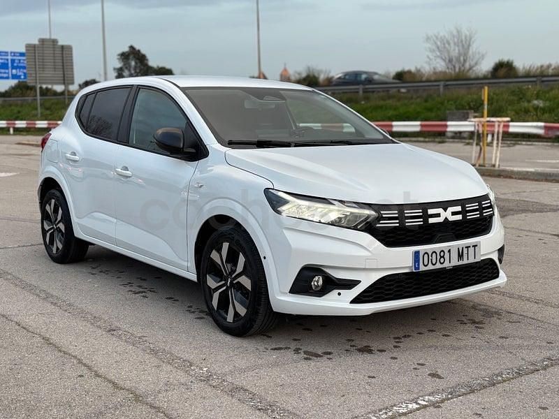 Usado Dacia Sandero Expression 101 CV (74 kW) 2024 Blanco Berlina
