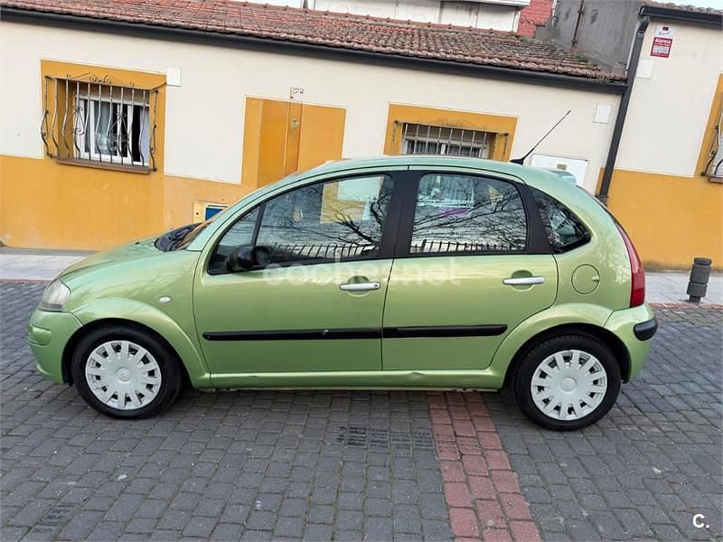 Usado Citroën C3 110 CV (80 kW) 2003 Verde Berlina