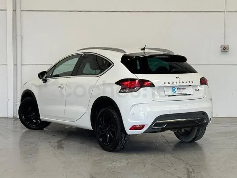 Usado DS Automobiles DS4 Crossback Style 120 CV (88 kW) 2017 Blanco SUV
