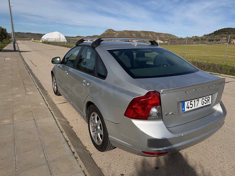 Usado Volvo S40 Momentum 109 CV (80 kW) 2010 Gris / plata Berlina