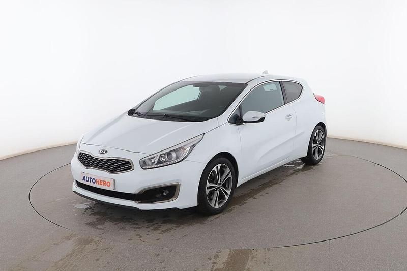 Blanco Usado 2017 Kia ProCeed Utilitario | 11.899 € (Un poco caro) - Imagen 1/3