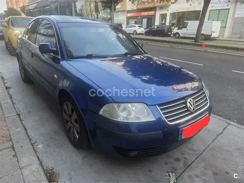 Usado VW Passat Trendline 130 CV (95 kW) 2001 Azul Berlina