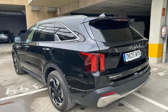 Usado Kia Sorento 265 CV (194 kW) 2025 Negro SUV