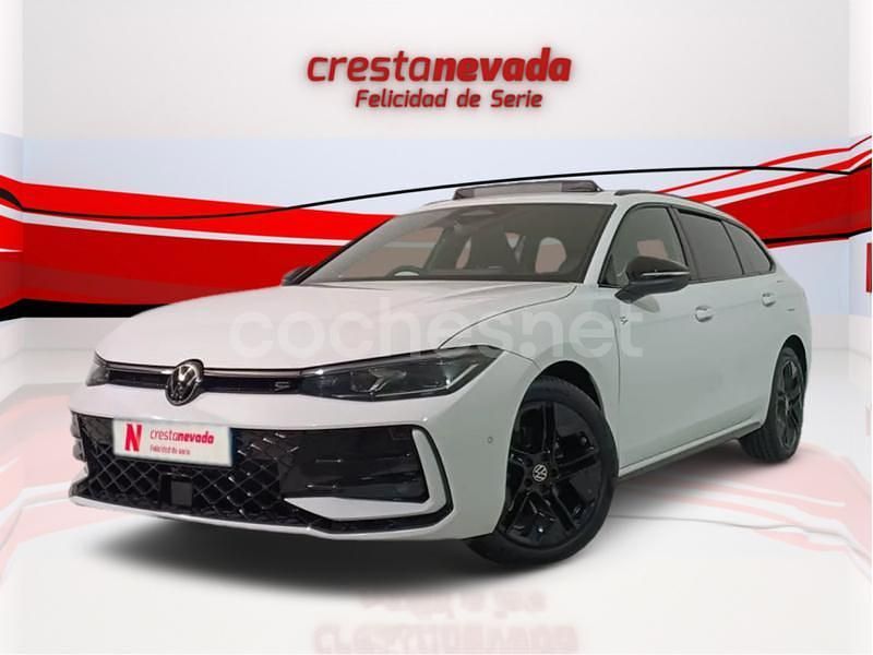 Blanco Usado 2024 VW Passat R-line Familiar | 45.400 € (Caro) - Imagen 1/4