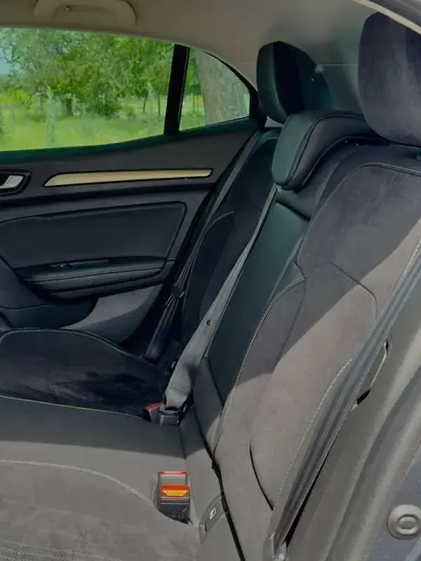 Usado Renault Megane E-Tech Equilibre 160 kW (218 CV) 2023 Gris Utilitario