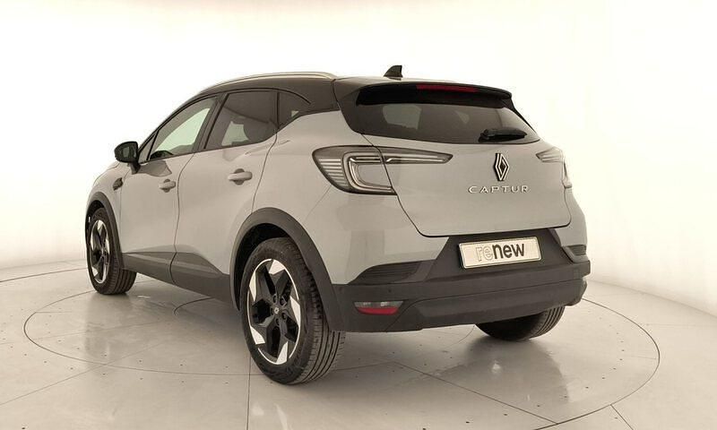 Usado Renault Captur Techno 100 CV (73 kW) 2025 Gris SUV