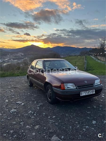 Usado Opel Kadett S 82 CV (60 kW) 1990 Granate Utilitario