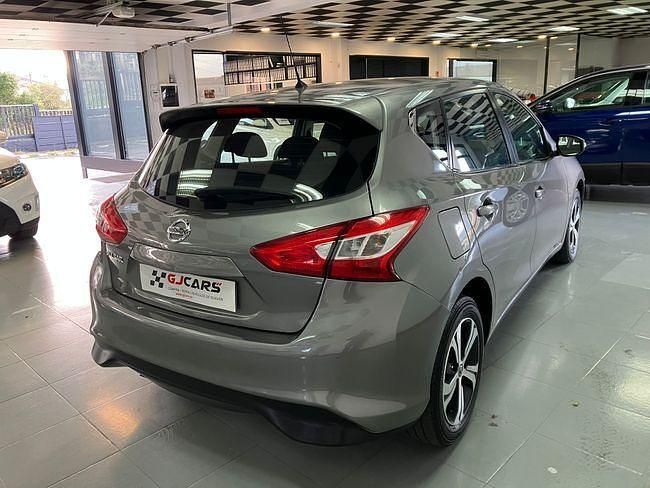 Usado Nissan Pulsar Acenta 110 CV (80 kW) 2018 Gris / plata Berlina