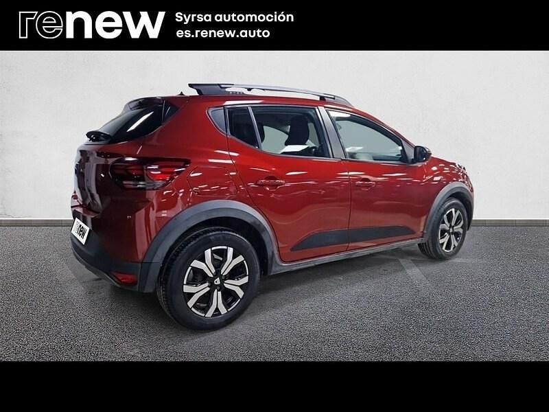 Usado Dacia Sandero Comfort 91 CV (66 kW) 2022 Rojo Berlina