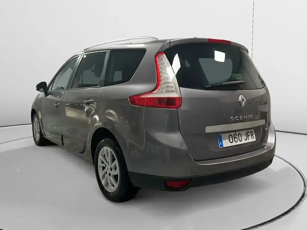 Usado Renault Scenic E-Tech 115 CV (84 kW) 2015 Gris