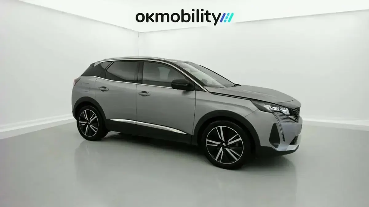 Usado Peugeot 3008 GT 300 CV (220 kW) 2022 Plateado SUV