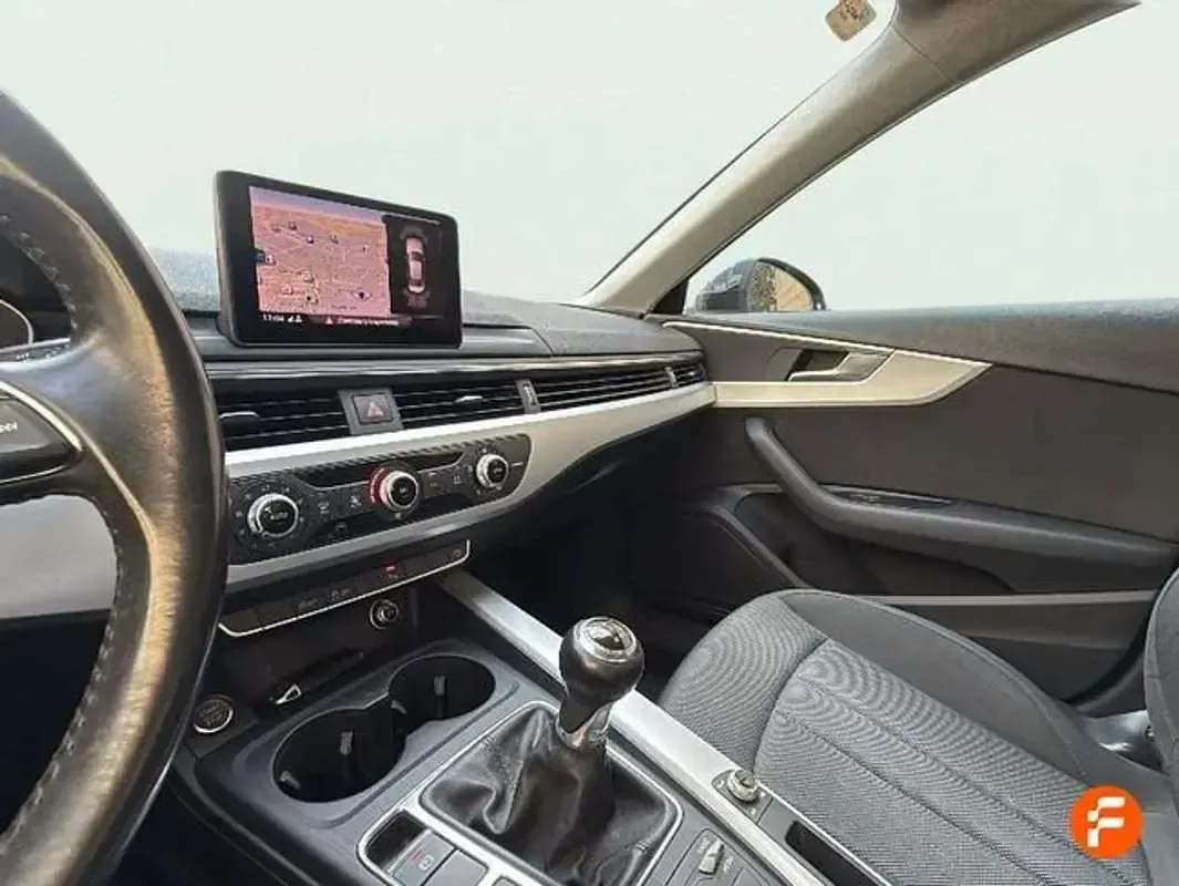 Usado Audi A4 150 CV (110 kW) 2017 Negro Berlina