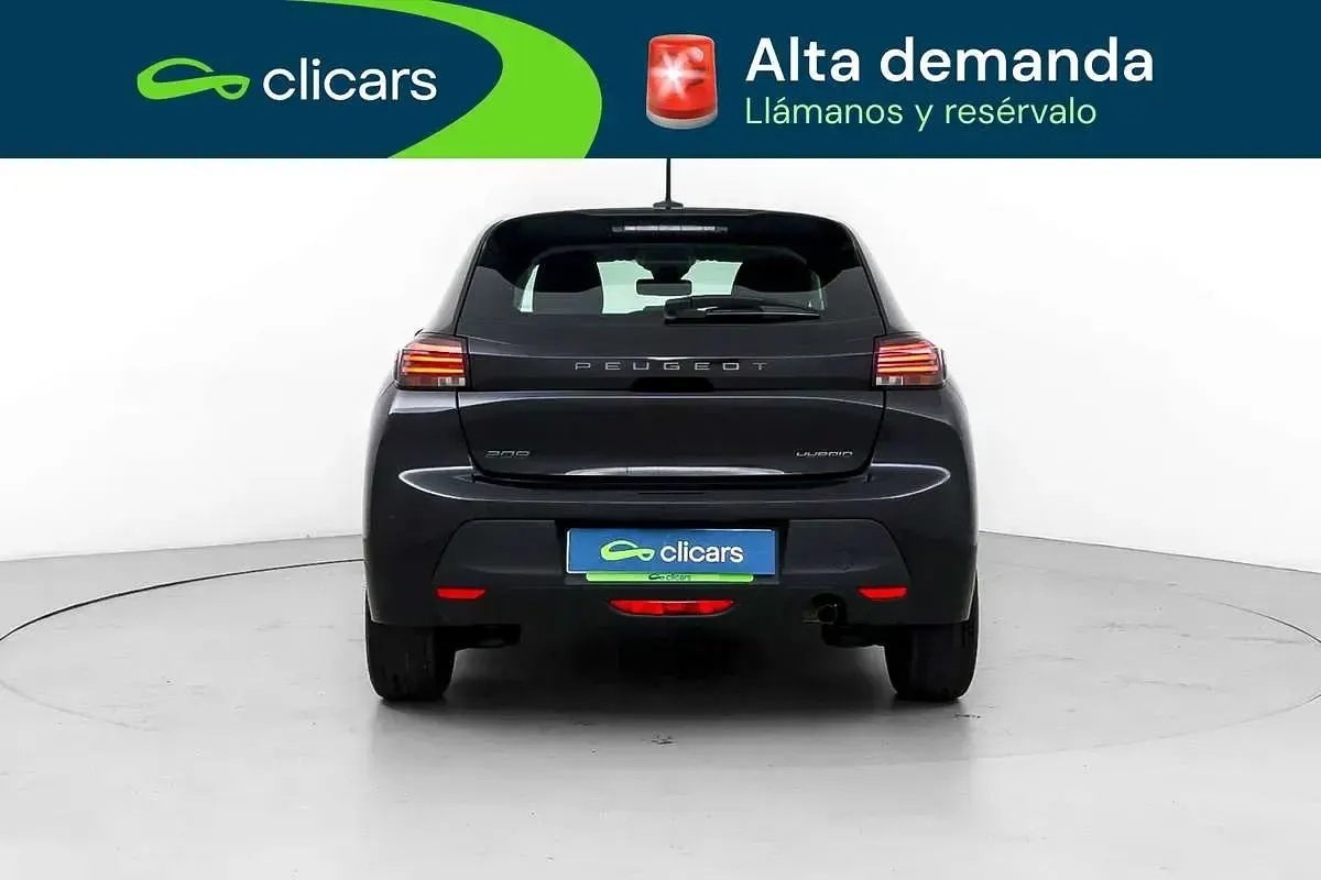 Usado Peugeot 208 Style 101 CV (74 kW) 2025 Negro Utilitario