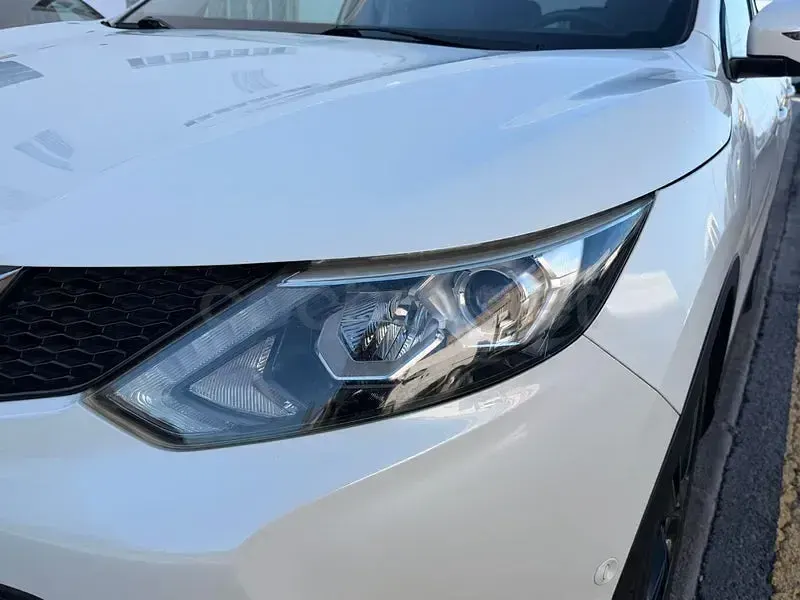 Usado Nissan Qashqai Black Edition 130 CV (95 kW) 2016 Blanco SUV