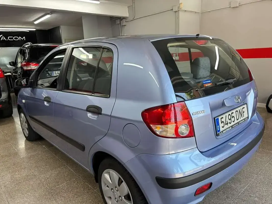 Usado Hyundai Getz 63 CV (46 kW) 2005 Azul Utilitario