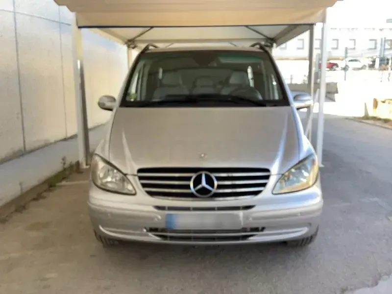 Usado Mercedes Viano 116 CV (85 kW) 2008 Gris / plata Monovolumen