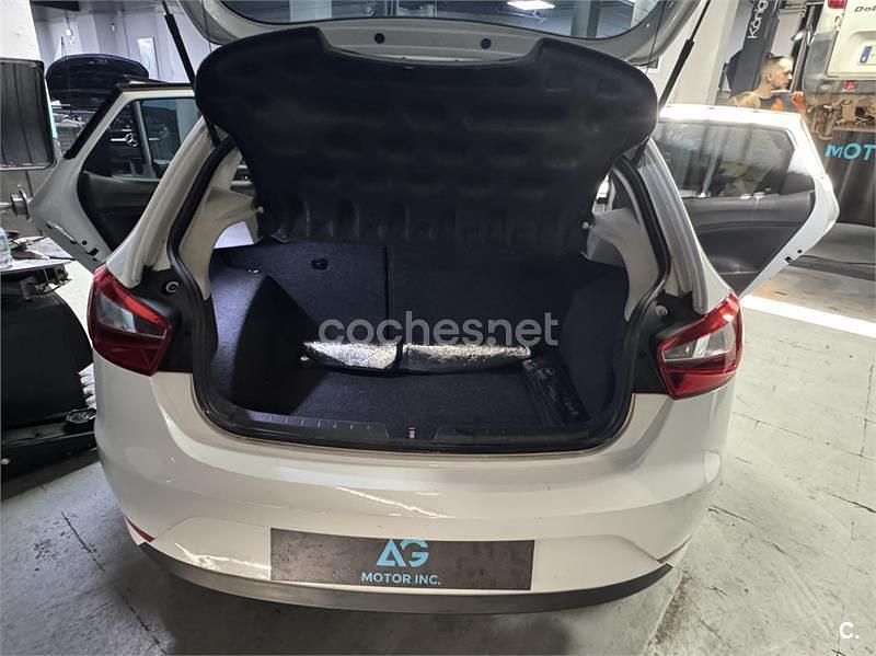 Usado Seat Ibiza SC CONNECT 90 CV (66 kW) 2015 Blanco Utilitario