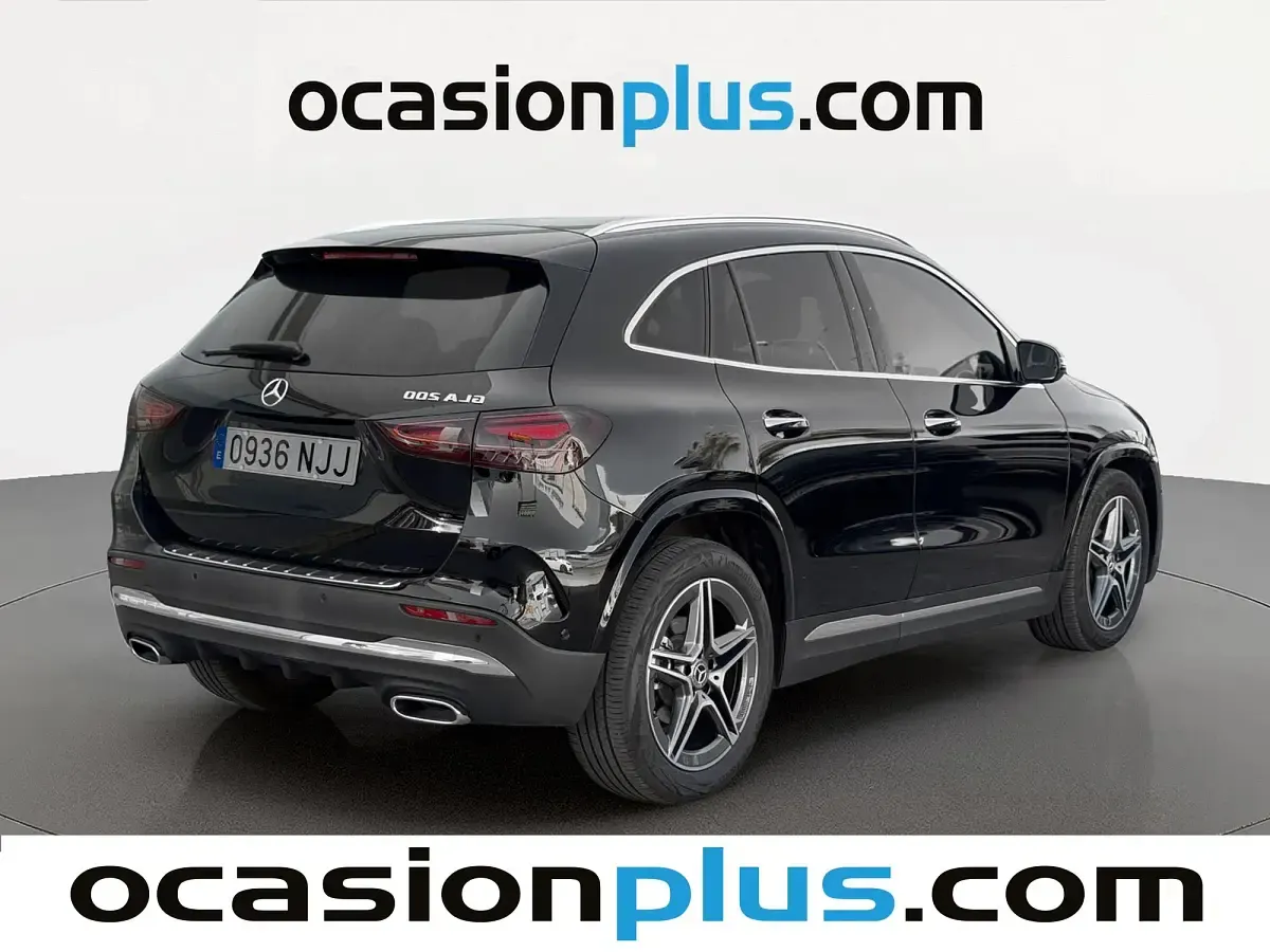 Usado Mercedes GLA200 AMG 163 CV (119 kW) 2025 Negro SUV