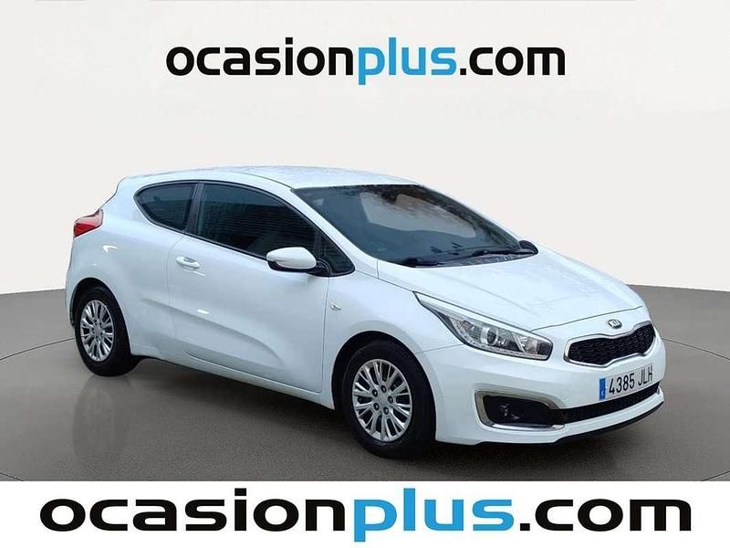 Usado Kia Ceed 101 CV (74 kW) 2016 Blanco Utilitario