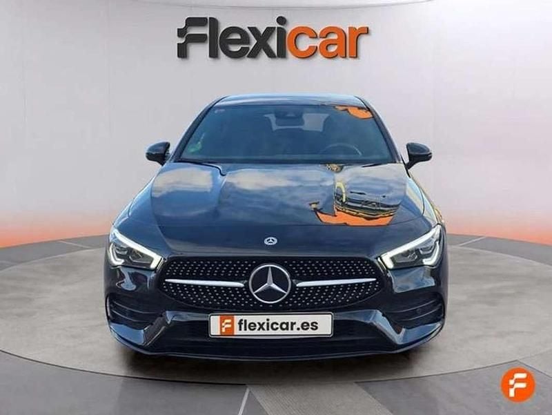 Usado Mercedes CLA200 Shooting Brake 163 CV (119 kW) 2022 Negro Familiar
