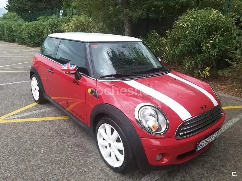 Usado Mini Cooper 120 CV (88 kW) 2007 Rojo Utilitario