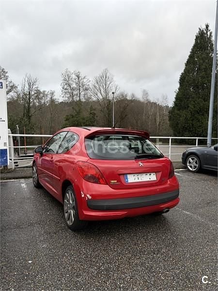 Usado Peugeot 207 GTi 110 CV (80 kW) 2007 Rojo Berlina